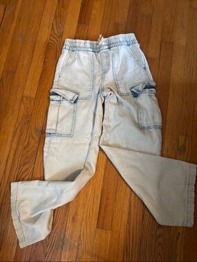 Vanilla Star Light Wash Cargo Jeans - Pale Blue